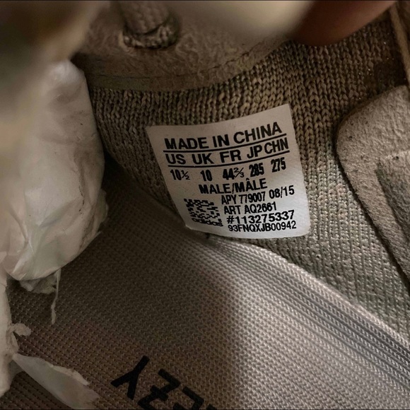 Adidas Yeezy Boost 350 - Picture 2 of 8